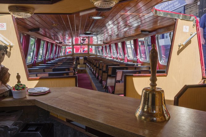 1-Hour Public Cruise - Seating, comfort, and the onboard facilities