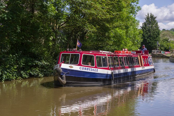 1-Hour Public Cruise - The right choice for families and mixed-age groups