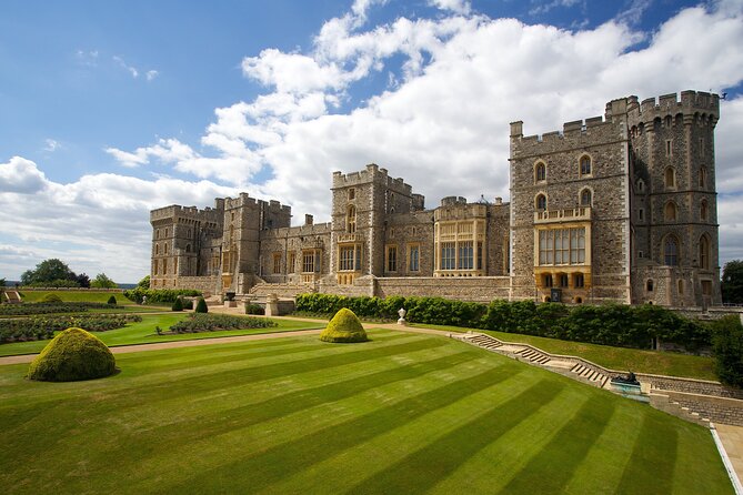 2-Day Windsor, Stonehenge, Bath & Oxford Tour Including Admission - Three hours in Oxford