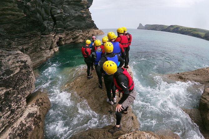 2-Hour Coasteering Adventure Near Bude - Swimming along the Cornish shoreline