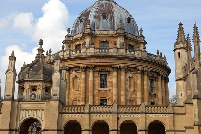 2-Hour Private Walking Tour in Oxford - Starting at the Clarendon Building on Broad Street