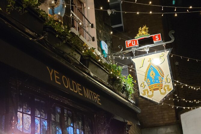 3-Hour Historic Pub Experience in London - A stop linked to an important London figure