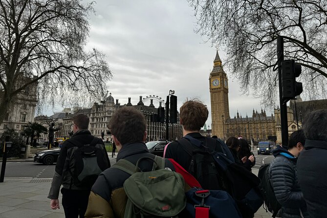 30 Major London Attractions Walking Tour With Photos - What this three-hour London walk is really designed to do