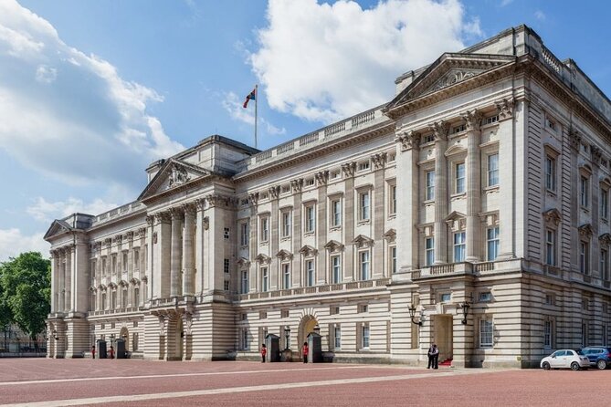 4-Hour Private Guided Tour of London on a Classic Itinerary - Fifteen minutes inside the National Gallery
