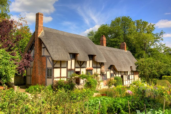 5-Day Discover Wales Small-Group Tour from London - Day three: Cardigan Bay, New Quay, and Dylan Thomas country