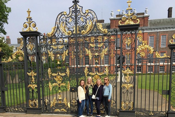 6 hour London Private Tour, with your own Black Cab Tour Guide - Borough Market, Shakespeare’s Globe, and the South Bank