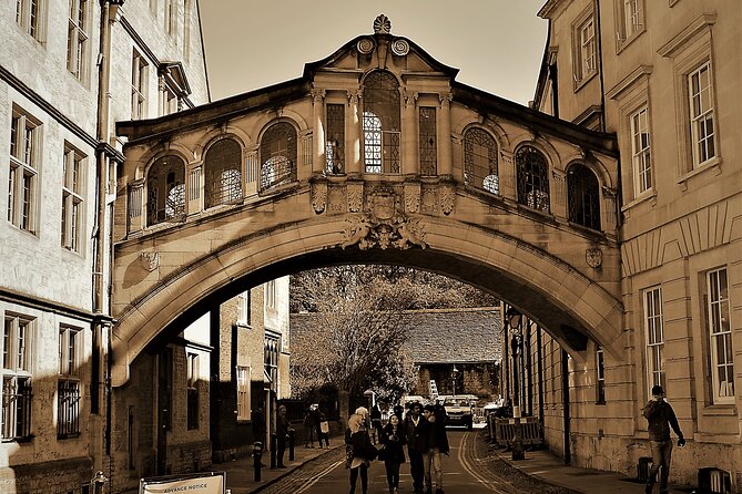 90 Minute Classic Walking Tour of Oxford - Radcliffe Camera and the heart of the university