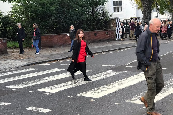 A Beatles London taxi tour and sightseeing experience - Soho, the Marquee Club, and Hey Jude