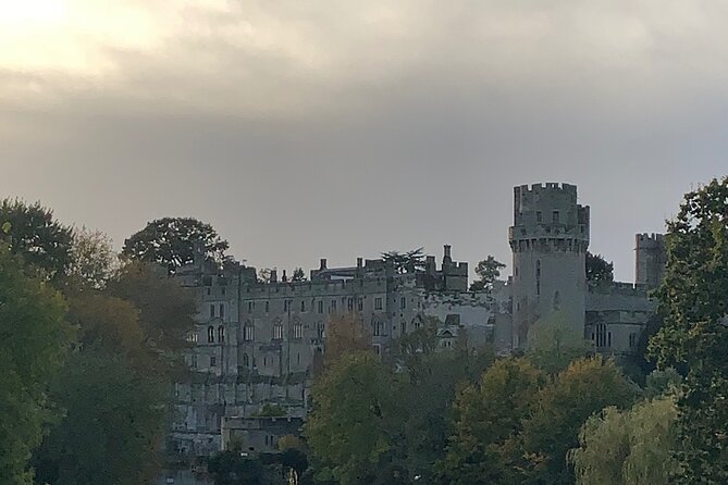 A Historical tour of Warwick with Queen Elizabeth's Secret Lover - What the timing means for your day