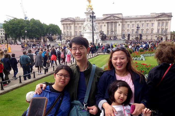 A Royal London Private Taxi Tour - Horse Guards Parade and the old royal tiltyard