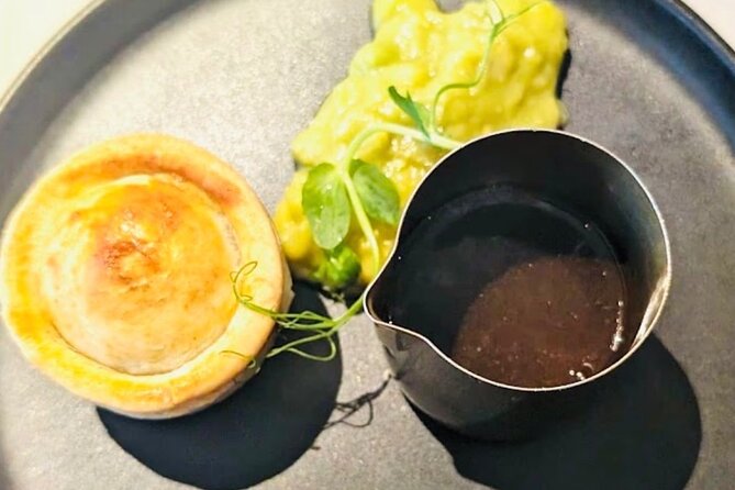 A Taste of Manchester and Salford with Meals , Drinks and Guide - Key points at a glance