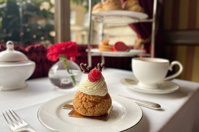 Afternoon Tea at The Rubens at the Palace, Buckingham Palace - Choosing tea, including the jasmine and rooibos