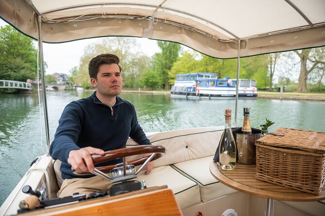 Afternoon Tea Sightseeing River Cruise in Oxford - Quiet water meadows beyond the lock