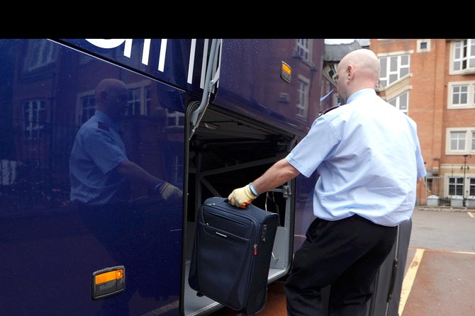 Airport Coach Service from Oxford to Heathrow - Heathrow Central and Terminal 5 arrival options