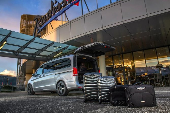 Airport Taxi Service | London Heathrow Airport to Nottinghamshire - Meeting your chauffeur inside Heathrow Airport