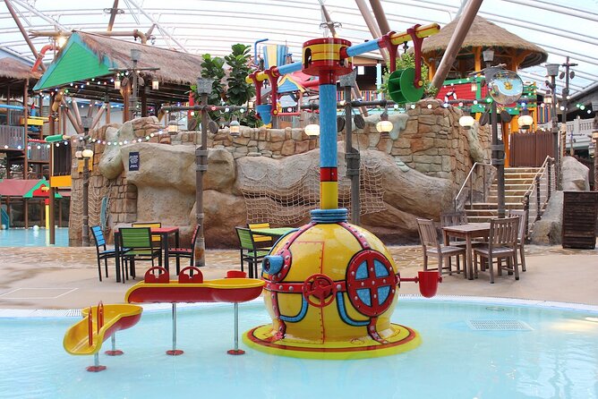 Alton Towers Waterpark - Taking it slowly on the lazy rivers