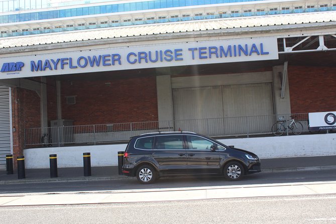 Arrival / Departure Private Transfer Heathrow Airport to Southampton Cruise Port - Arriving at the Southampton cruise port