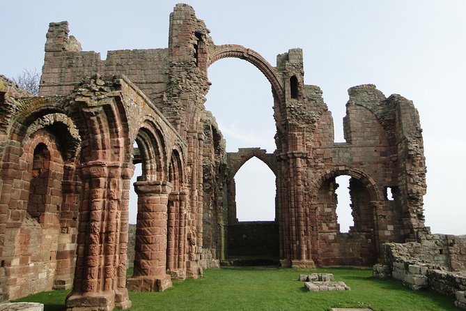Bamburgh and Lindisfarne Day Tour - Who Will Get the Most From This Tour?