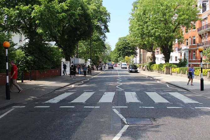 Beatles Tour of London by Private Black Taxi - The Paul and Linda McCartney registry office stop