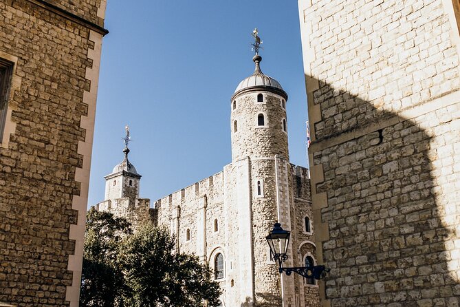 Best of London Tour - Crown Jewels, River Cruise & History Walk - Exploring the Tower’s Bloody and Military Past