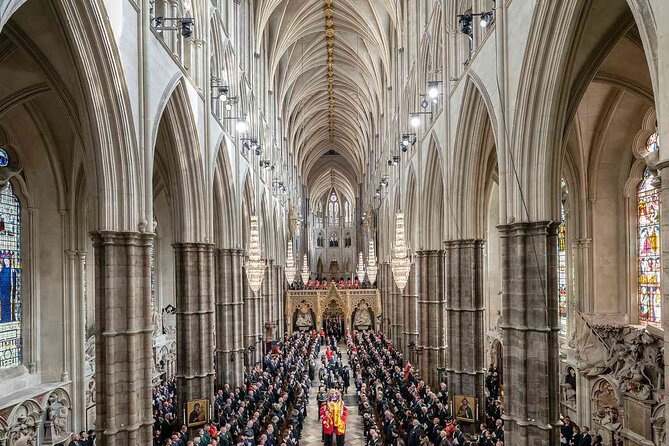 Best of Westminster Abbey with Upper Gallery & Buckingham Palace - The Queen’s Diamond Jubilee Galleries, 50 feet above the floor