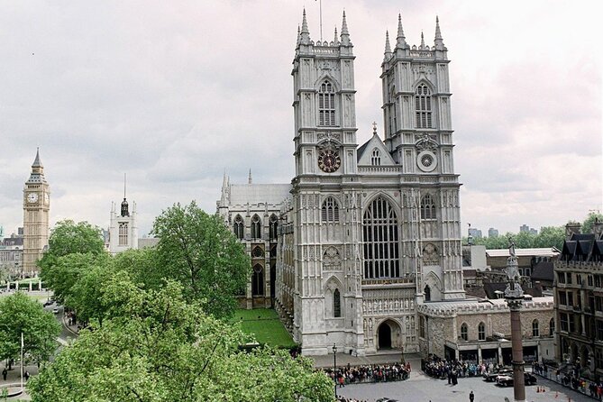Best of Westminster Abbey with Upper Gallery & Buckingham Palace - The main Abbey visit, about one hour