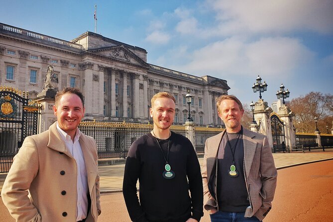 Black Cab Tour of London - Premium Sightseeing Taxi Tour - The guides are the main reason to pay the premium
