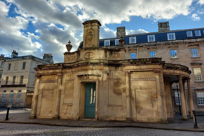 Bridgerton Film Locations - Bath - Private Walking Tour - No. 1 Royal Crescent and Georgian grandeur
