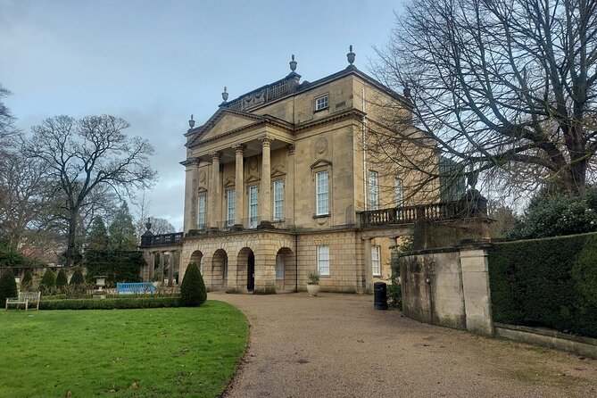 Bridgerton Film Locations - Bath - Private Walking Tour - Crossing the bridge toward Laura Place