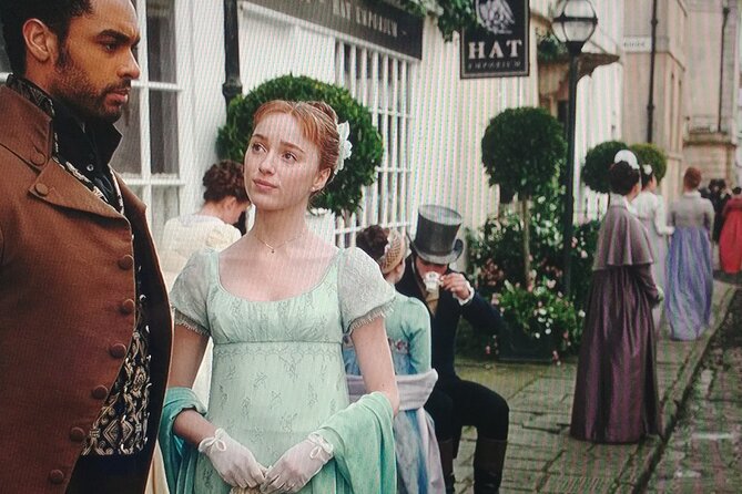 Bridgerton Walking Tour of Filming Locations & Storylines - Bath - The Featherington home at the Royal Crescent