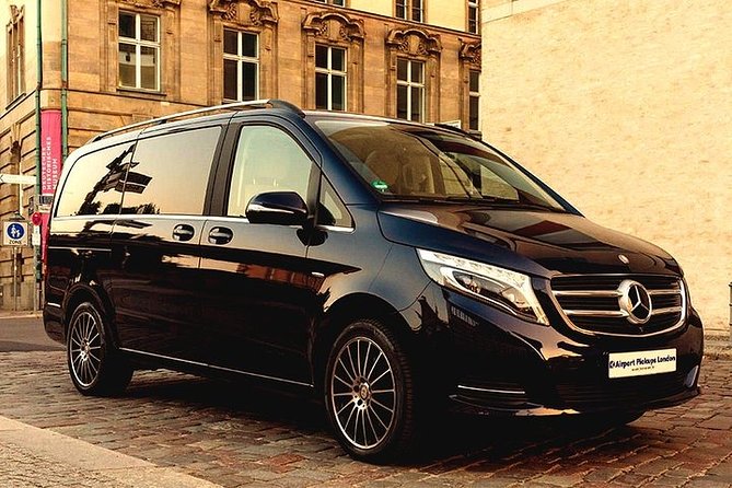 Brighton to Heathrow Airport private taxi transfers - Leaving Brighton by private car