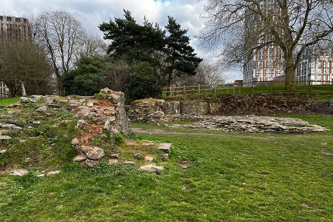 Bristol Harbourside Self-Guided Walking Tour - Welsh Back and Castle Park connect trade with medieval Bristol