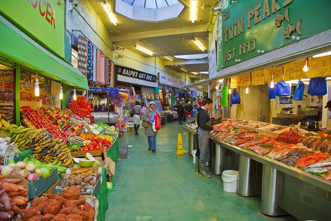 Brixton Market Tour with African and Caribbean Cuisine - Electric Avenue brings the market to life