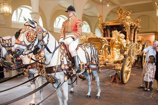 Buckingham Palace: Admission ticket to The Royal Mews - The working stables and royal horses