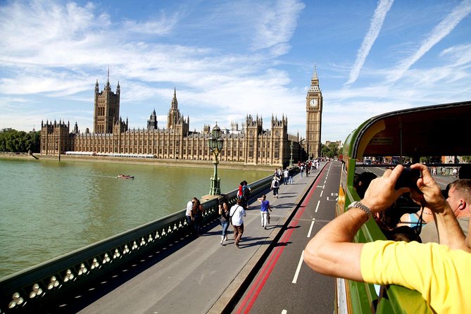 Buckingham Palace and Vintage Bus Tour of London - Trafalgar Square, Westminster, and the royal route
