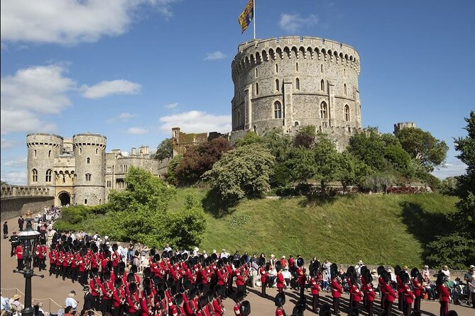 Buckingham Palace and Windsor Castle Escorted Tour from London - Walking, timing, and who should book