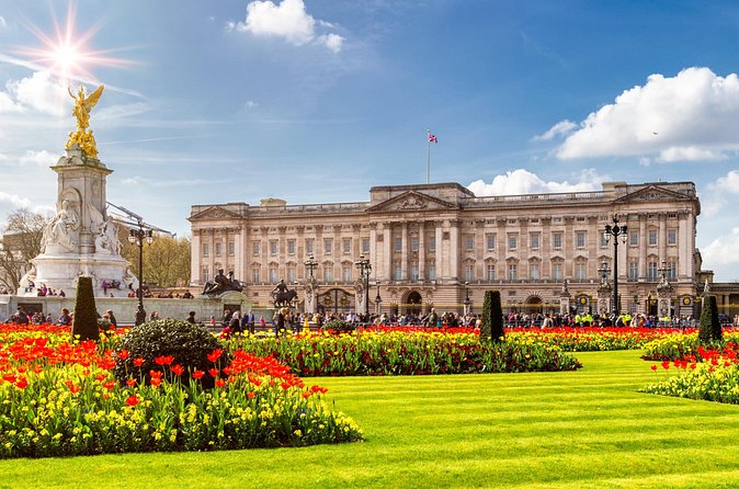 Buckingham Palace, Changing of the Guard & Thames Boat Ride - The Thames boat ride to the Tower of London
