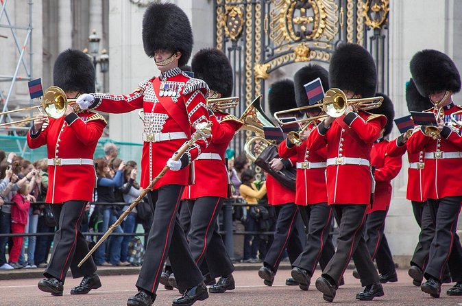 Buckingham Palace, Changing of the Guard & Thames Boat Ride - What the $27.41 price really buys you