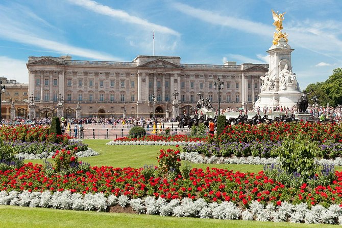 Buckingham Palace Entrance Ticket & Changing of the Guard Tour - What the strongest guides add