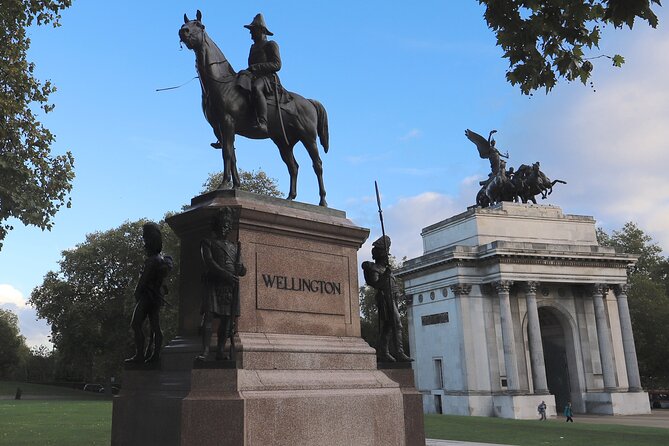 Buckingham Palace, St James Palace & Tea at Kensington Palace - Wellington Arch, the Bomber Command Memorial and Apsley House