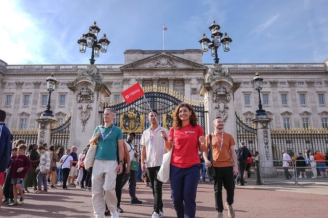 Buckingham Palace: Walking Tour with Entry & Audio Guide - Key points at a glance