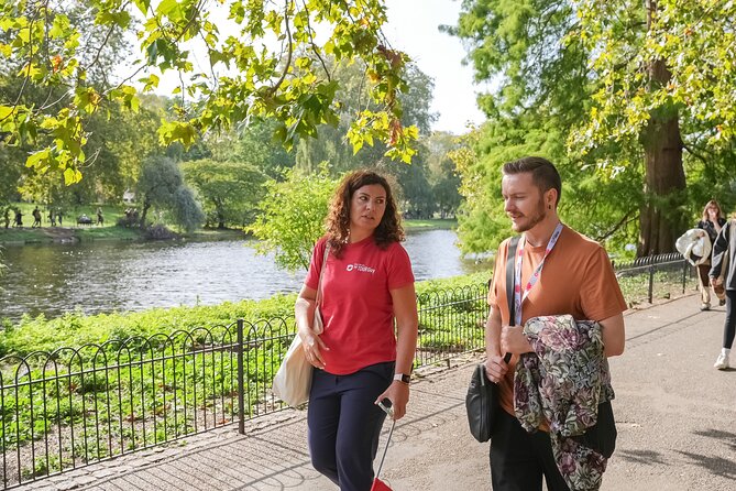Buckingham Palace: Walking Tour with Entry & Audio Guide - Crossing St. James’s Park
