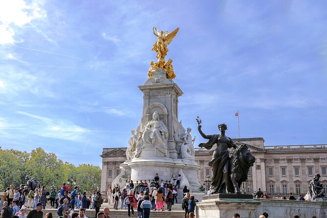 Buckingham Palace: Walking Tour with Entry & Audio Guide - St. James’s Palace and the royal setting