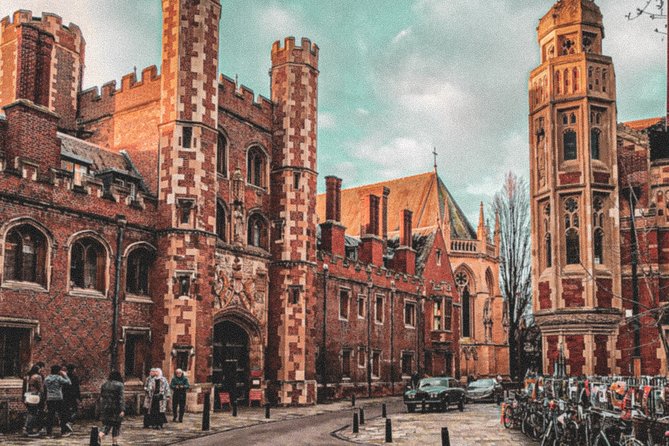 Cambridge's History & Secrets with Self-Guided Walking Tours - Why a self-guided Cambridge walk makes sense