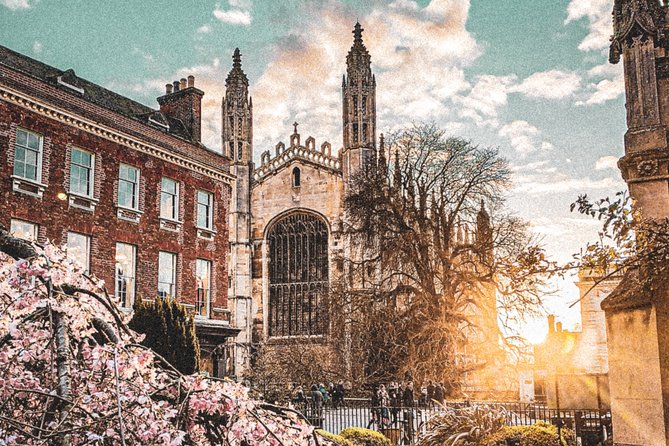 Cambridge's History & Secrets with Self-Guided Walking Tours - Starting with Cambridge’s best photo spots