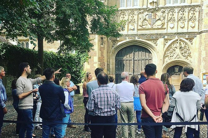 Cambridge University Walking Tour by Alumni™ Kings College Option - Meeting your blue-clad Cambridge guide