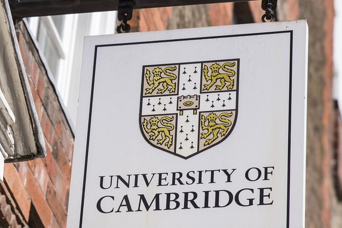 Cambridge University Walking Tour by Alumni™ Kings College Option - Corpus Christi and Queens’ College: stories behind the names