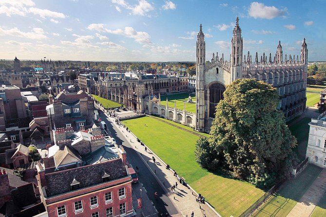 Cambridge University Walking Tour by Alumni™ Kings College Option - The Backs and King’s College from the river side