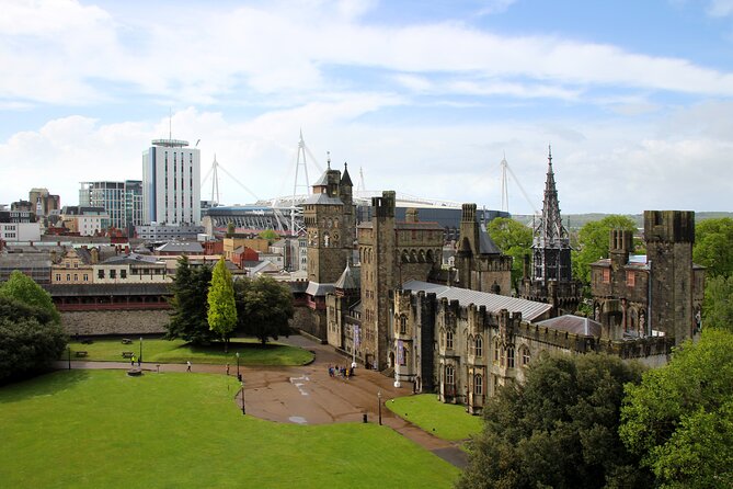 Cardiff Day Tour from London with Local Guide (Visit Wales) - Cardiff Castle and its included admission