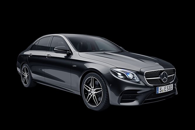 Central London to Heathrow Airport private taxi transfers - The ride to Heathrow, from ordinary car to luxury Mercedes
